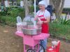 cotton-candy-machine-with-attendant